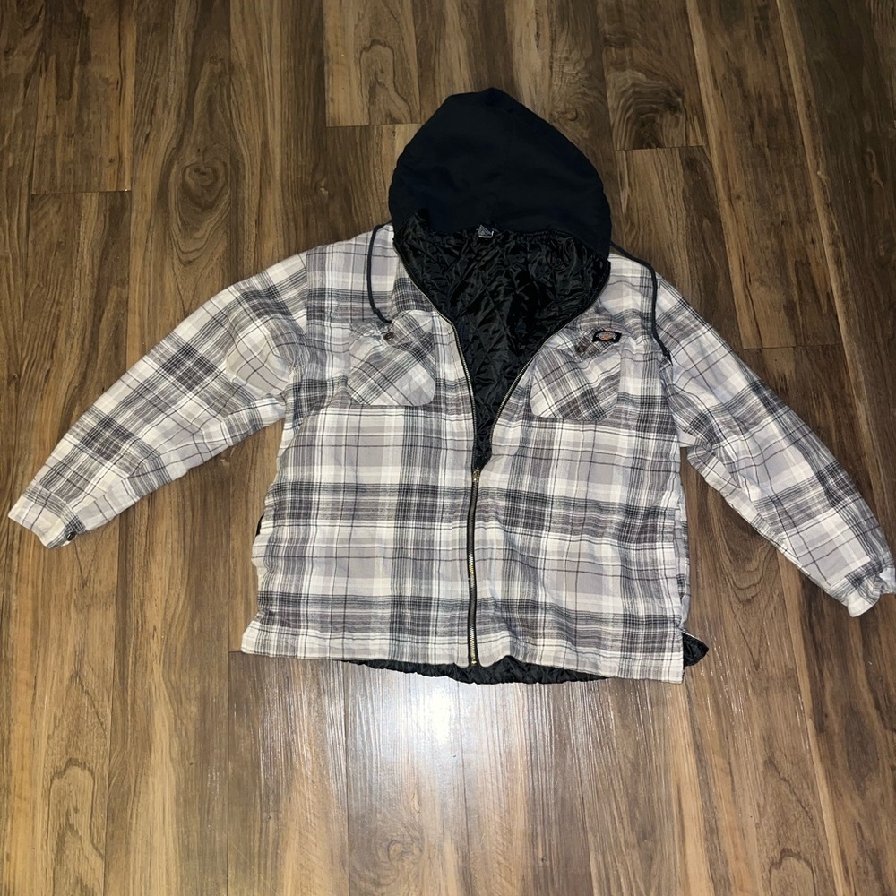 Dickies Black and Gray Plaid Puffer Jacket